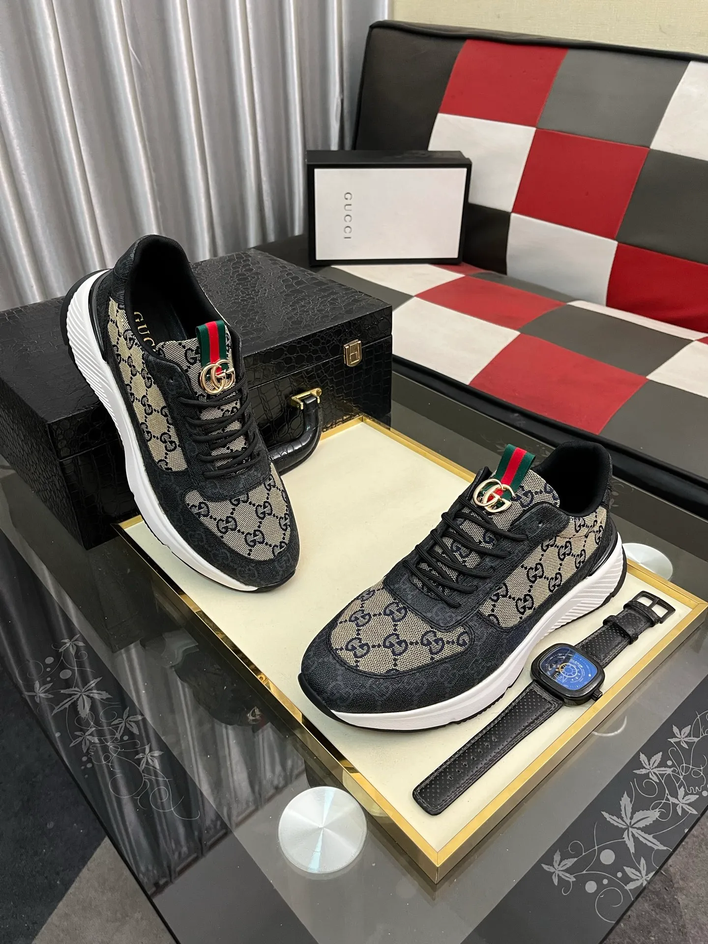 Men's shoes 💰458⌚️⌚️ (GUCCI) Gucci official website men's casual shoes synchronization style, the upper is made of cowhide with imported new brand elements Gucci, showing a good atmosphere, simple design and slip-on style, super versatile, 🐑 leather lining, air-cushion rubber outsole, size 38-442️⃣ colors available